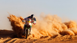 Dirtbike dust sky orange battle - a person riding free wallpaper