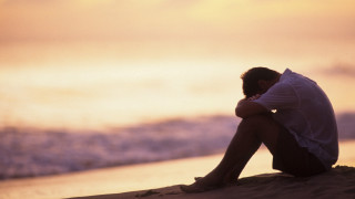 Man beach head hands surfboard - a man free wallpaper