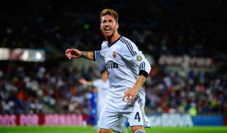 Soccer man running blurry background - a photo free wallpaper