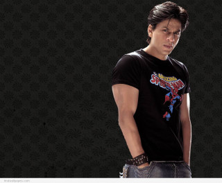Man black shirt jeans black - a screenshot free wallpaper