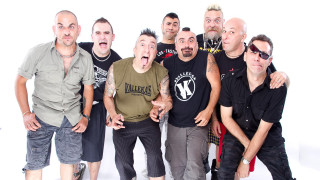 Men posing mouths open tongues - incoherent free wallpaper