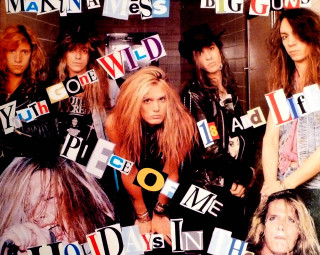 Wild women holding signs group - wild free wallpaper