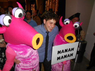 Man pink cartoon characters hannah - adam manyoki free wallpaper