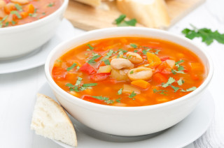 Bowl of soup with bread - verdadism free wallpaper