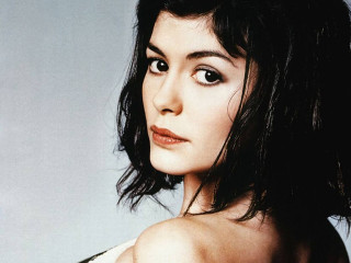 Araceli gilbert portrait black hair 2 - a white top free wallpaper
