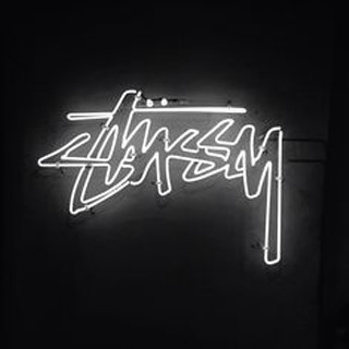 Neon sign that says hello - a white outline free wallpaper