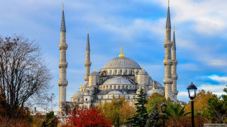 Large building two towers clock 4 - architecture free wallpaper