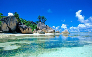 Beach rock formation clear water 2 - clear water free wallpaper