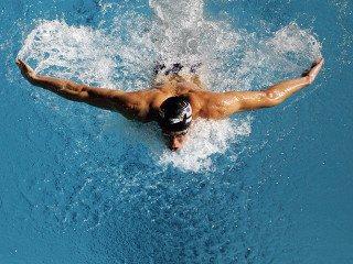 Man swimming pool hat cap 2 - his head free wallpaper