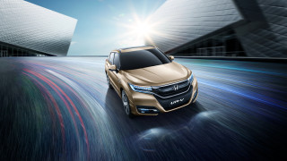 Gold honda suv city street - a bright sun free wallpaper