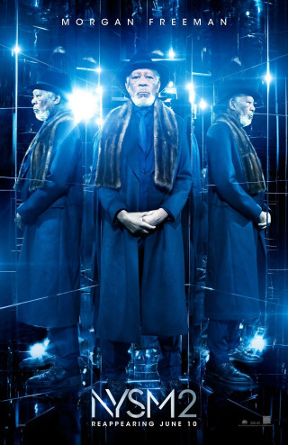 Man blue coat mirror hands - a blue coat free wallpaper