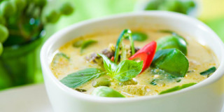 Soup red flower green plant - a red flower free wallpaper