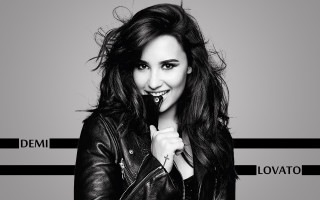Woman black jacket smiling microphone - smiling free wallpaper