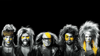Yellow painted faces long hair - wearing free wallpaper
