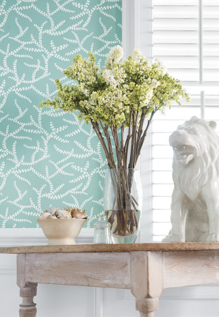 Table vase flowers lion statue - fine free wallpaper