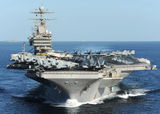 Aircraft carrier ocean small ship - the middle of the ocean free wallpaper