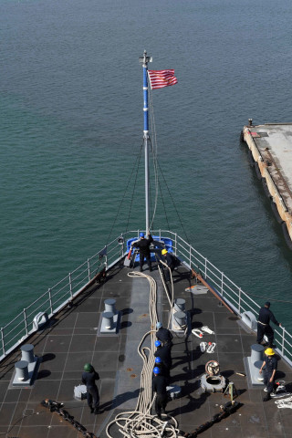 Boat flag dock flagpole side - the side of the boat free wallpaper