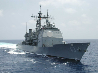 Gray ship ocean sky clouds 2 - a large gray ship in the middle of the ocean free wallpaper