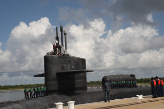 Submarine group people water sky - 100mm free wallpaper