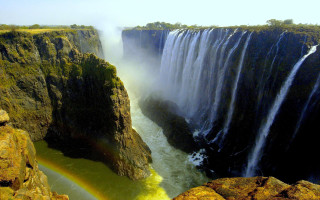 Waterfall rainbow water rainbow middle - a rainbow in the middle of it free wallpaper