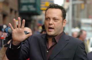 Man suit hand gesture city - anthony angarola free wallpaper