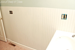 Bathroom sink door striped pattern - a bathroom free wallpaper