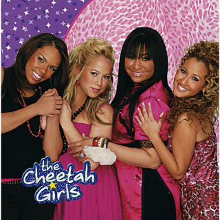 Cheetah girls purple star umbrella - a picture together in front free wallpaper