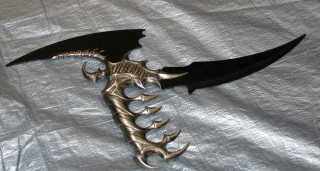 Black blade white sheet silver - silver free wallpaper