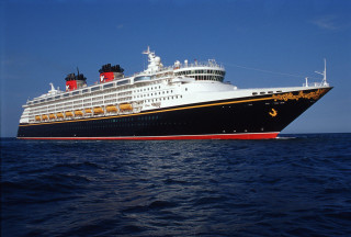Cruise ship ocean blue sky 9 - pixar and disney animation free wallpaper