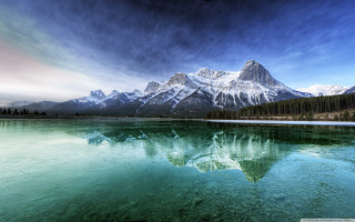 Mountain reflection lake forest background - naturalism free wallpaper