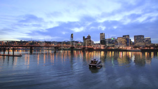 Boat water city night bridge - bruce munro free wallpaper