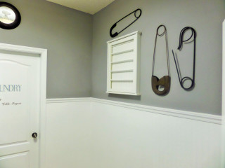 White door scissors window wall - neutral free wallpaper