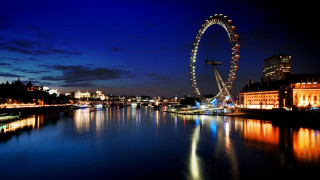 Ferris wheel night water buildings - a ferris wheel free wallpaper
