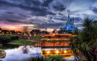 Castle lit night river cloudy - cloudy free wallpaper