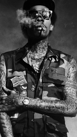 Man tattoos hat smoking cigarette - tattoo free wallpaper