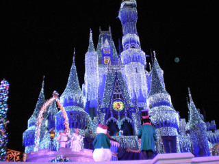 Castle lights decorations night people - decoration free wallpaper
