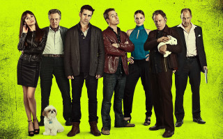 Group people dog leash green - a green background free wallpaper
