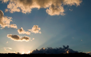 Pretty sky clouds sun shining 2 - crepuscular ray free wallpaper