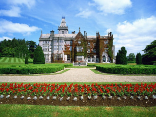 Large building garden walkway front 2 - a walkway free wallpaper