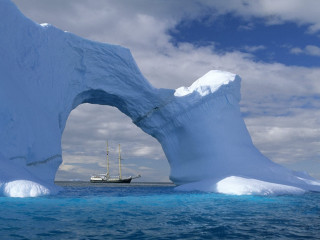 Boat ocean iceberg floating arch - bascove free wallpaper