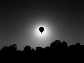 Hot air balloon sky sun - a hot air balloon free wallpaper