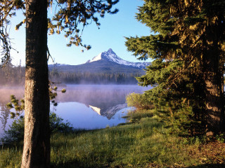 Mountain lake fog distance foreground 4 - a lake in the foreground free wallpaper