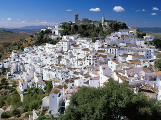 Hilltop village castle blue sky - a village free wallpaper