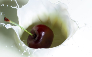 Cherry white bowl water splashing 3 - the bowl free wallpaper
