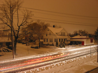 Snowy street train house light - a snowy street free wallpaper