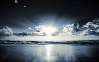 Sun ray beach ocean clouds - crepuscular ray free wallpaper