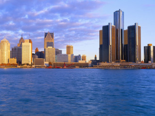 City skyline water boat cloudy 2 - chica macnab free wallpaper