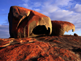 Rock formation cave outcropping blue - a rocky outcropping free wallpaper