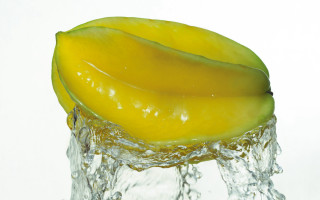 Yellow fruit glass water white 2 - a white background behind free wallpaper