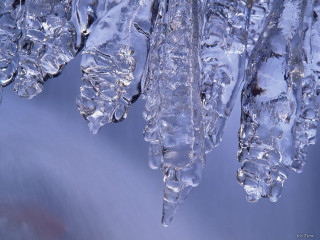 Ice hanging ceiling blue wall 2 - a red light in the background free wallpaper
